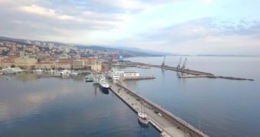 Rijeka Limanı--dan soluduğumuz hava, Hırvatistan