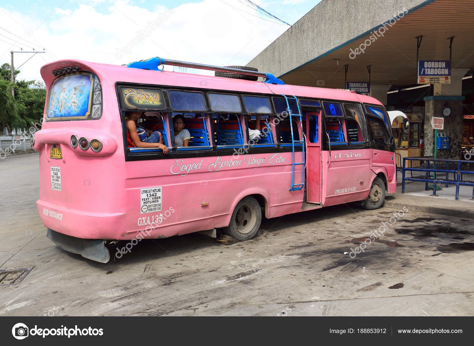 Cebu Filipinler Şubat 2018 Eski Otobüs Yolcu Tam Cebu City — Stok