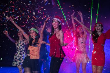 Gençler konser partide kutluyoruz.