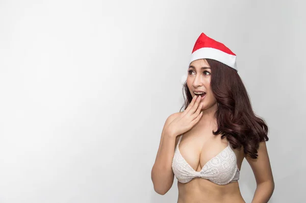 Mulher feliz bonita em roupas sexy Papai Noel . — Fotografia de Stock