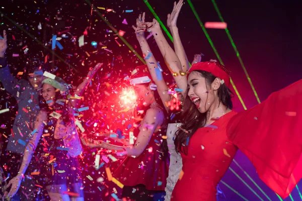 Gençler konser partide kutluyoruz.