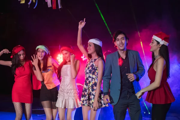 Los Adolescentes Están Celebrando Fiesta Nocturna — Foto de Stock