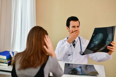 Doktor kavramı, hastaların doktor bana söyledi şok oldular.