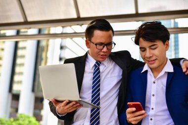 İş kavramı kişi, Genç İşadamları çalışmak mutluyuz