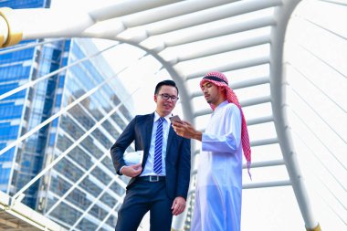 Arap iş kavramları, Arap iş adamları are çalışma 