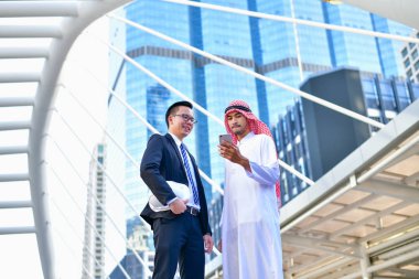 Arap iş kavramları, Arap iş adamları are çalışma 