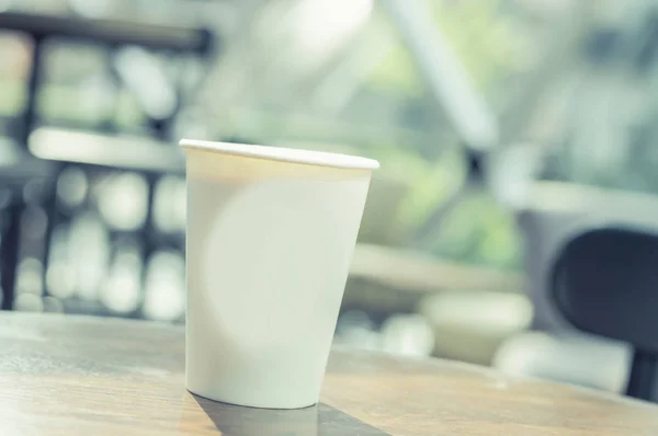 Kaffekopp i kafé vintagestil — Stockfoto