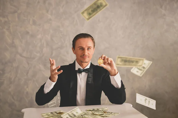 Konzept Sehr Wohlhabender Geschäftsmann Geschäftsmann Ist Glücklich Mit Seinem Geld — Stockfoto