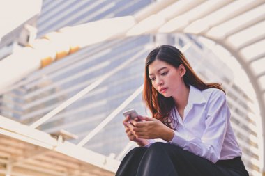 İş iletişim kavramları, genç iş kadını playi olduğunu.