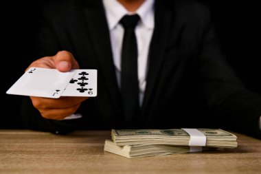 Kumar kavramları. İşadamları kumarhanede kumar oynayacaksınız. Betti