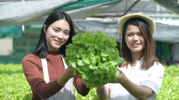 Landbouwconcepten Tuinders Bevelen Producten Aan Tuin Resolutie Van — Stockvideo
