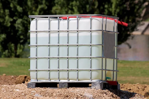 Water Filled White Intermediate Bulk Container Ibc Plastic Tank Metal — Stock Photo, Image