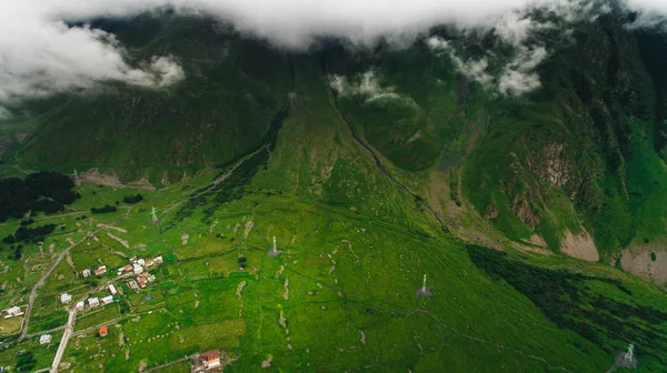 Bewolkt bergen, Georgië — Stockfoto