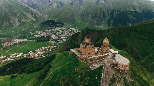 Vecchio castello in montagna — Foto Stock