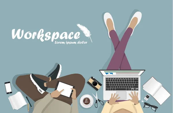 Arbetsplats med kvinna laptop — Stock vektor