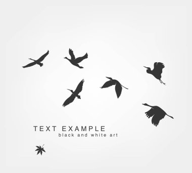 Siluetleri Uçan Kuşlar sürüsü