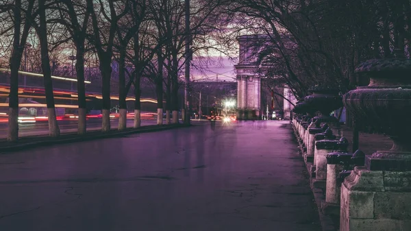 Chisinau, Boulevard Stefan el Grande al atardecer, República de Moldavia —  Fotos de Stock