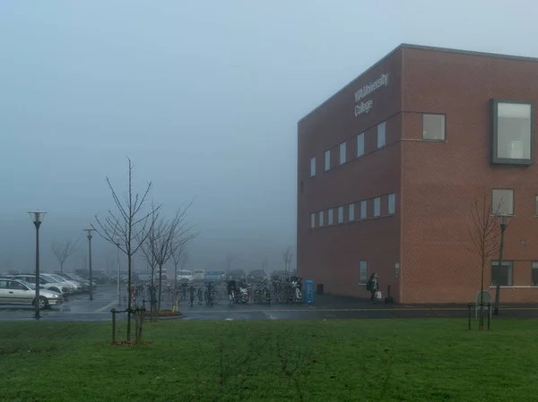 VIBORG, DENMARK -  DECEMBER 6, 2016: A foggy day at VIA University — Stock Photo, Image