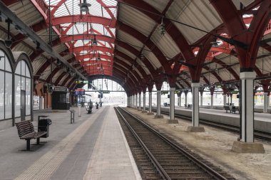 Malmo, İsveç'te boş bir istasyonu tren istasyonu yapılarda