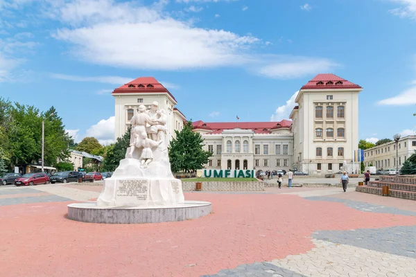 Iasi Rumania Agosto 2019 Universidad Medicina Farmacia Grigore Popa Monumento — Foto de Stock