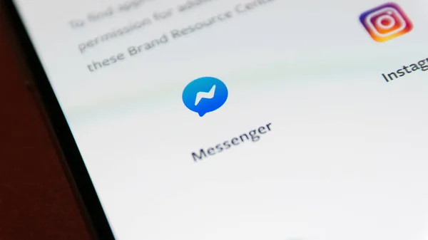 Cluj Roménia Nov 2019 Facebook Messenger Closeup Smartphone Screen Settings Imagens De Bancos De Imagens