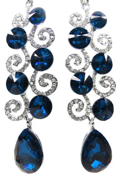 Boucles d'oreilles avec des cristaux brillants bijoux — Photo