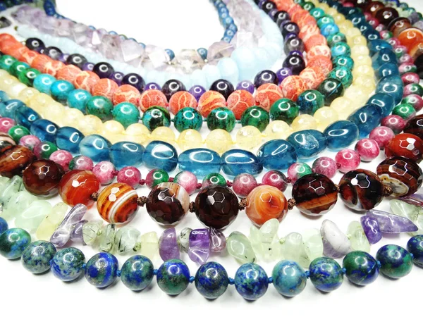 Semigem halsketting met heldere kristallen sieraden — Stockfoto