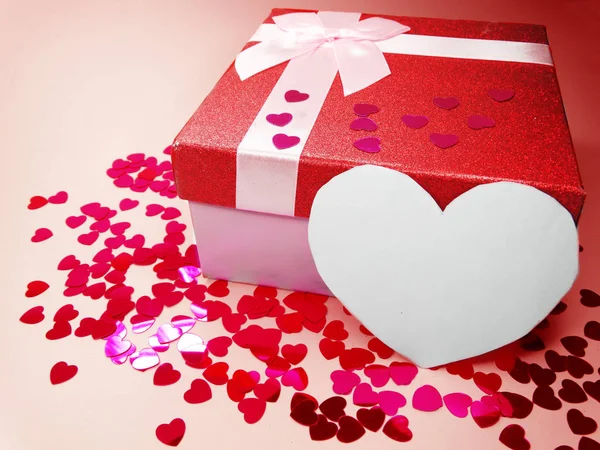 Regalo scatola biglietto di auguri San Valentino amore vacanza concetto — Foto Stock