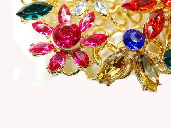 Collar de joyas con broche de cristales brillantes —  Fotos de Stock