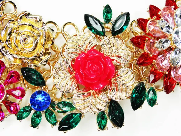 Šperky náhrdelník s jasným krystaly brož — Stock fotografie