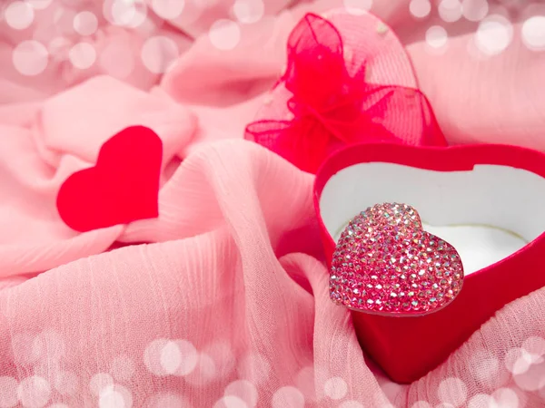 Sieraden ring met hart vorm liefde concept — Stockfoto