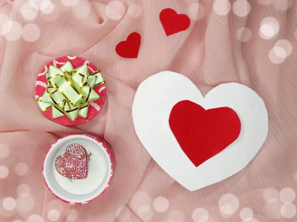 Jewelry ring with heart shape love concept — Stock Photo, Image