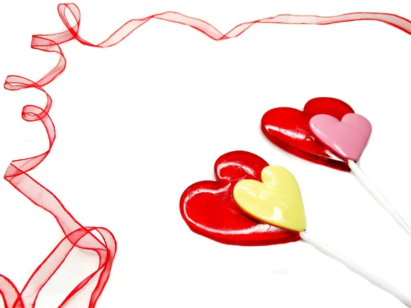 Szív nyalókák édes szerelem Valentin nap és szalag — Stock Fotó