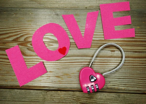 Coração forma bloqueio Dia dos Namorados conceito de amor — Fotografia de Stock