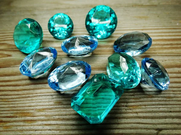 Cristales de gema diamantes de zafiro joya —  Fotos de Stock