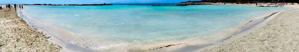 Panorama de playa con arena rosa paisaje mar Creta isla Gree —  Fotos de Stock