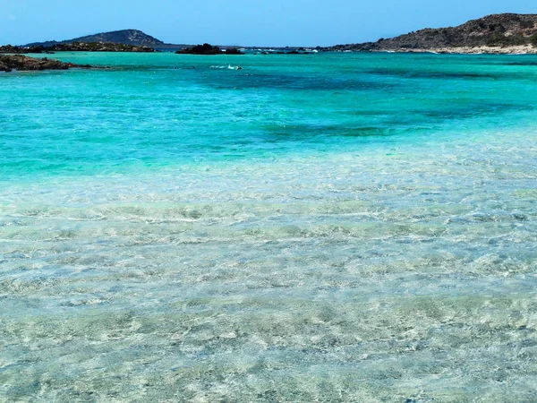 Pláž s mořem růžový písek Krajina ostrova Kréta Řecko — Stock fotografie
