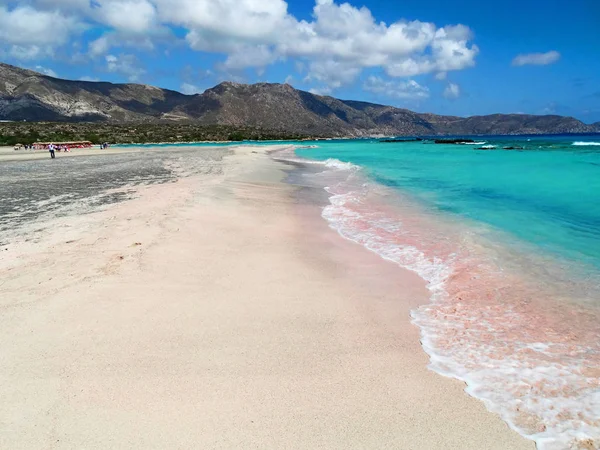 Playa con arena rosa paisaje mar Isla de Creta Grecia — Foto de Stock