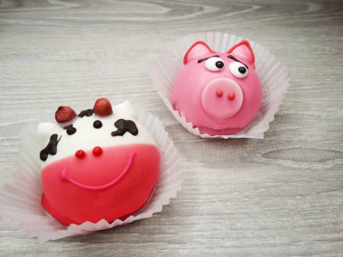 yaratıcı yiyecekler kek için çocuk komik hayvan formuna