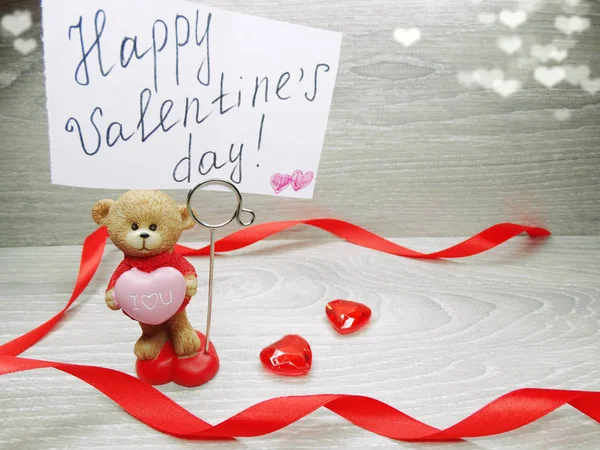 Aftelkalender voor Valentijnsdag samenstelling van groet kaart teddybeer en horen — Stockfoto