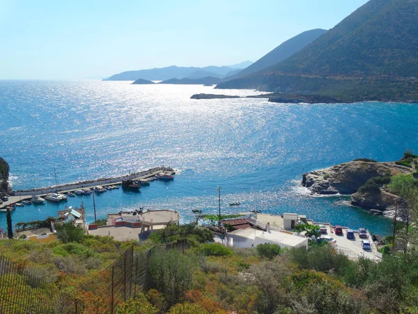 ビーチと海岸の景色が海クレタ島ギリシャ — ストック写真