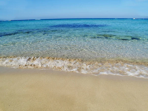 plaj sahil peyzaj Akdeniz deniz Kıbrıs Adası 