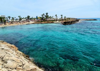 plaj sahil peyzaj Akdeniz deniz Kıbrıs Adası 