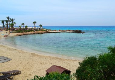 plaj sahil peyzaj Akdeniz deniz Kıbrıs Adası 