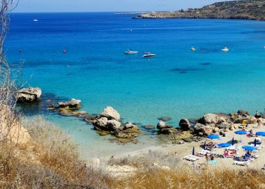 plaj sahil peyzaj Akdeniz deniz Kıbrıs Adası 