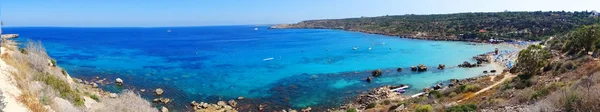 Panorama playa costa paisaje mar mediterráneo Chipre isla —  Fotos de Stock