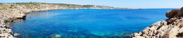 Panorama felsige küstenlandschaft mediterranes meer zypern insel — Stockfoto