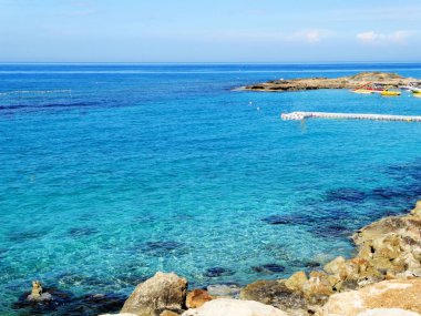 plaj sahil peyzaj Akdeniz deniz Kıbrıs Adası 