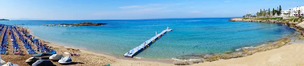 Panorama pesisir pantai lanskap mediterranean laut pulau Siprus — Stok Foto