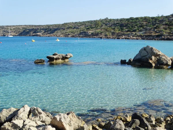 plaj sahil peyzaj Akdeniz deniz Kıbrıs Adası 